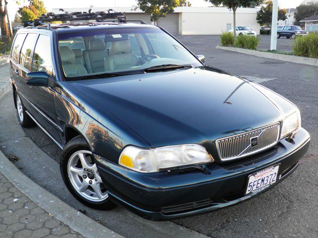 1998 Volvo V70 EX - DUAL Power Doors