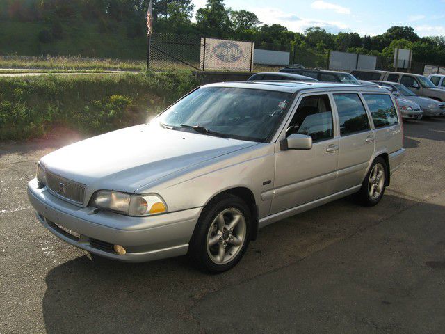 1998 Volvo V70 EX - DUAL Power Doors