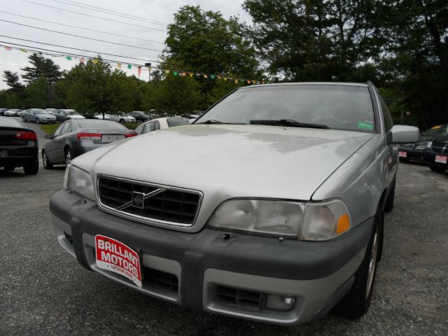 1998 Volvo V70 MEGA CAB 160.5 Laramie