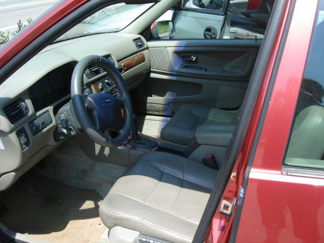 1998 Volvo V70 EX - DUAL Power Doors