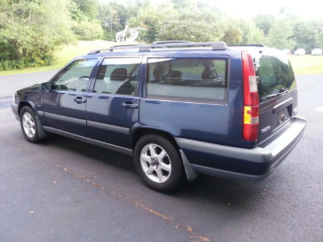 1998 Volvo V70 EX - DUAL Power Doors