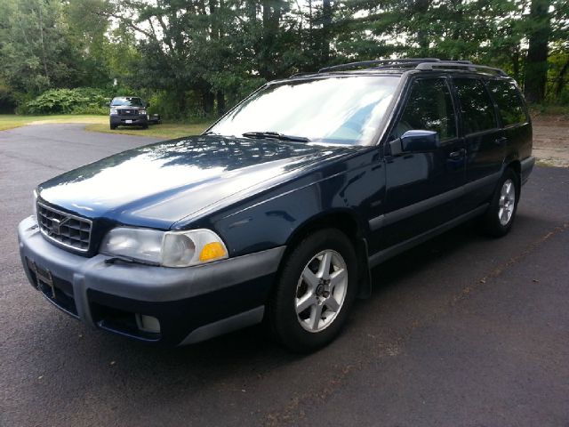 1998 Volvo V70 EX - DUAL Power Doors