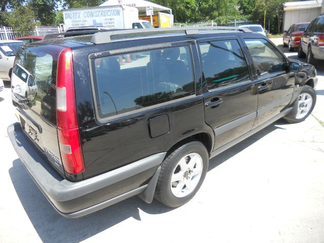 1999 Volvo V70 EX - DUAL Power Doors