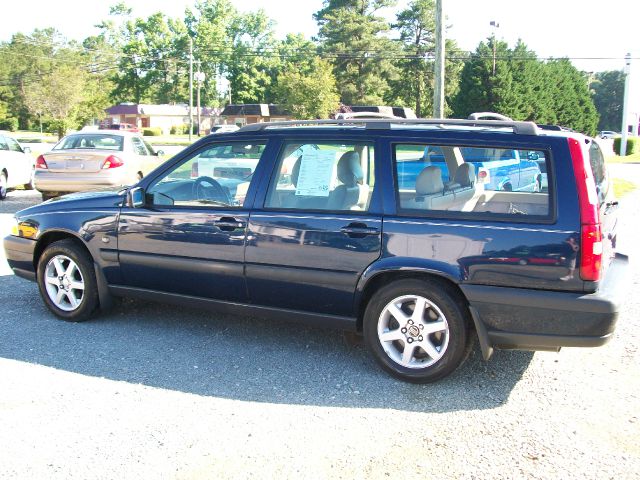 1999 Volvo V70 EX - DUAL Power Doors