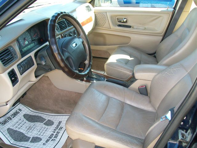 1999 Volvo V70 EX - DUAL Power Doors