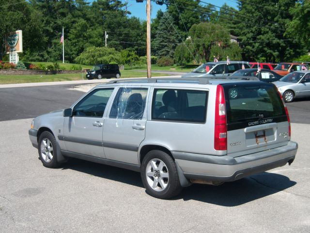 1999 Volvo V70 EX - DUAL Power Doors