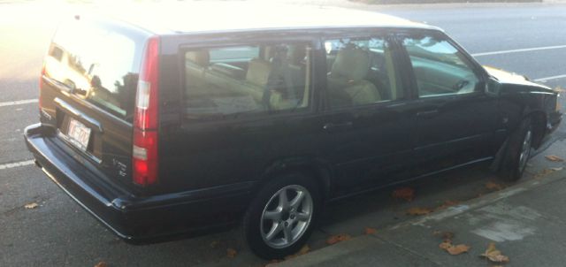 1999 Volvo V70 LS Special Value