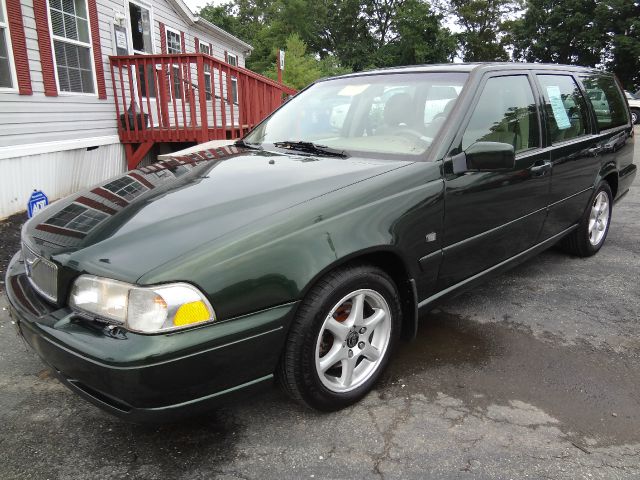 2000 Volvo V70 S V6 2WD