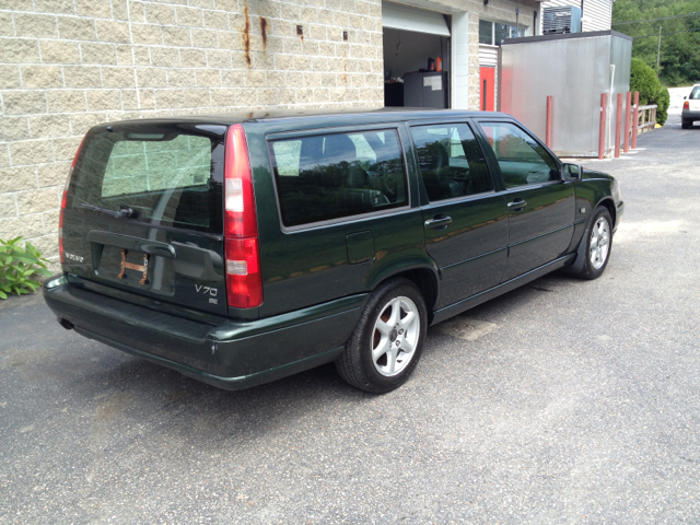 2000 Volvo V70 X