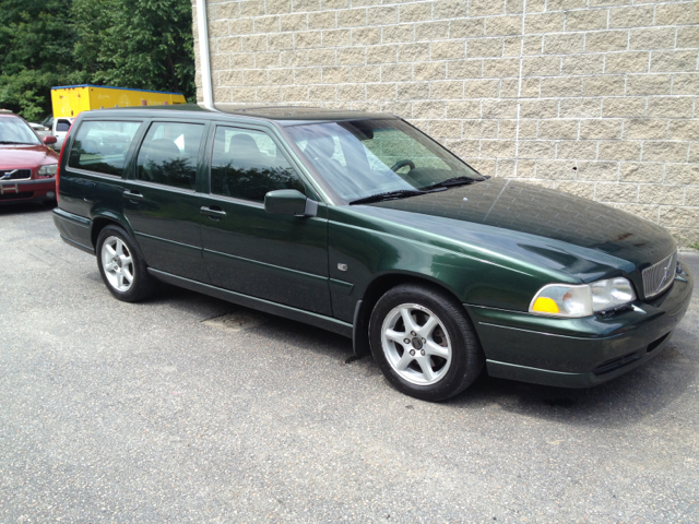 2000 Volvo V70 X