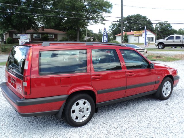 2000 Volvo V70 EX - DUAL Power Doors