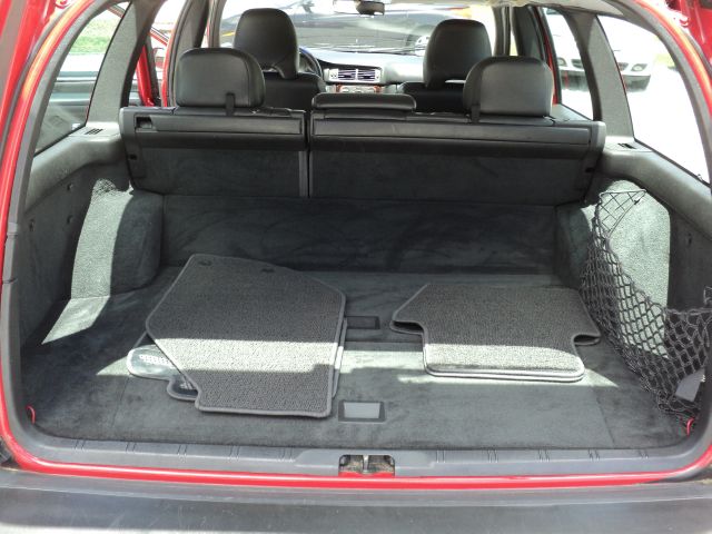 2000 Volvo V70 EX - DUAL Power Doors