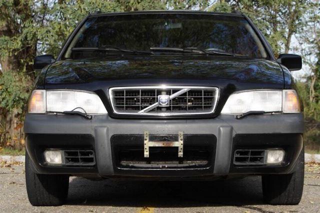 2000 Volvo V70 Base 3RD Rowcarfax Available ON Premises