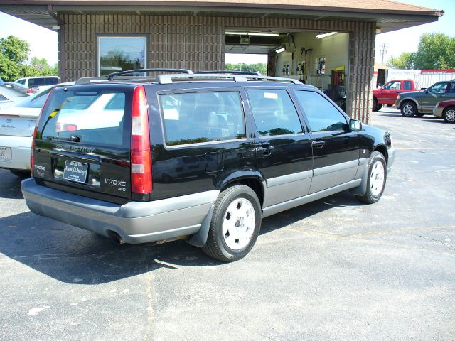 2000 Volvo V70 EX - DUAL Power Doors