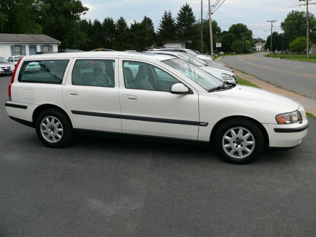 2001 Volvo V70 4X4 ED. Bauer EL