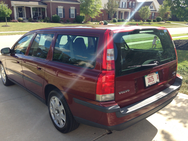 2001 Volvo V70 4X4 ED. Bauer EL