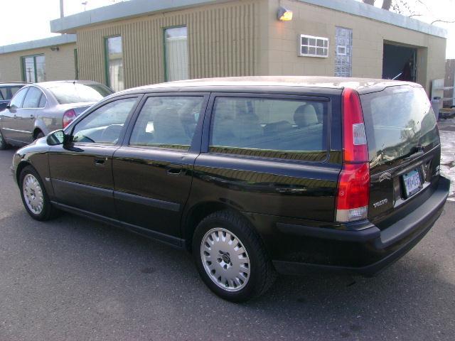 2001 Volvo V70 I W/premium Pkg