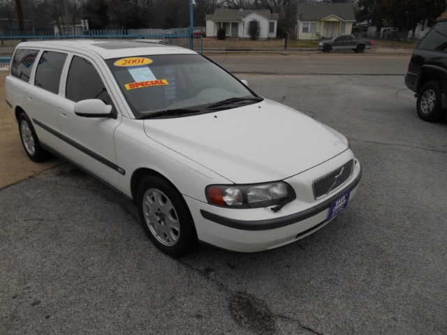 2001 Volvo V70 I W/premium Pkg