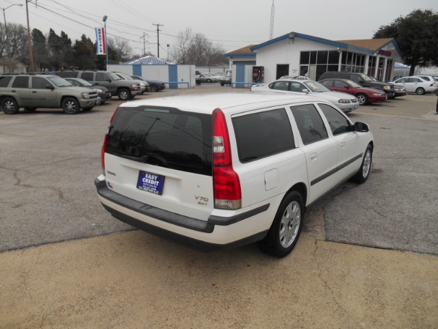 2001 Volvo V70 I W/premium Pkg