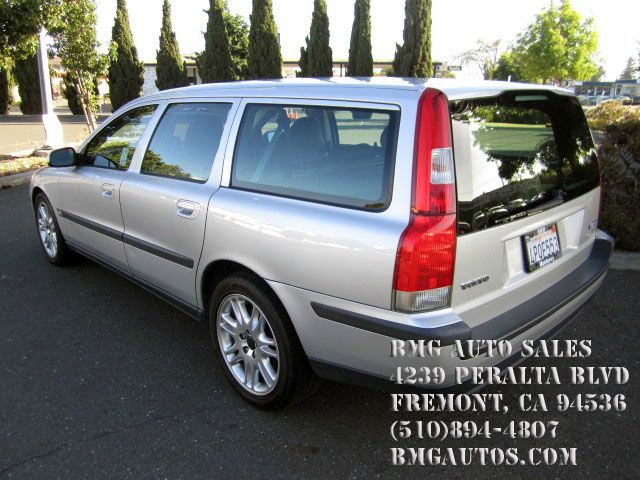 2001 Volvo V70 4X4 ED. Bauer EL