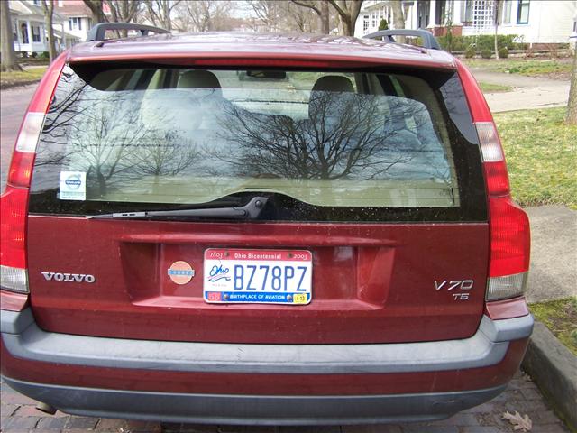 2001 Volvo V70 Unknown