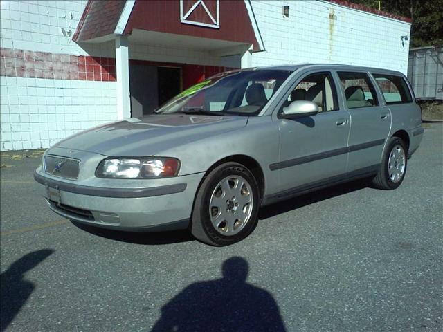 2001 Volvo V70 Loaded,leather Seats