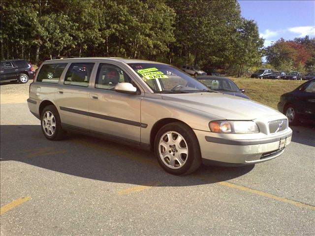 2001 Volvo V70 Loaded,leather Seats