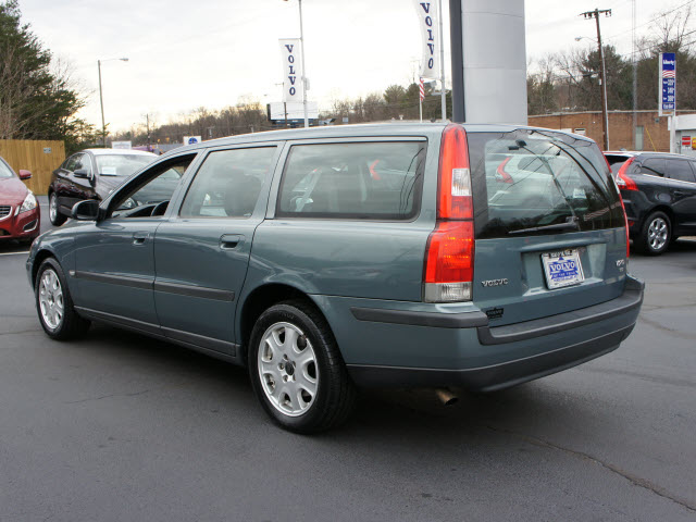 2001 Volvo V70 4X4 ED. Bauer EL