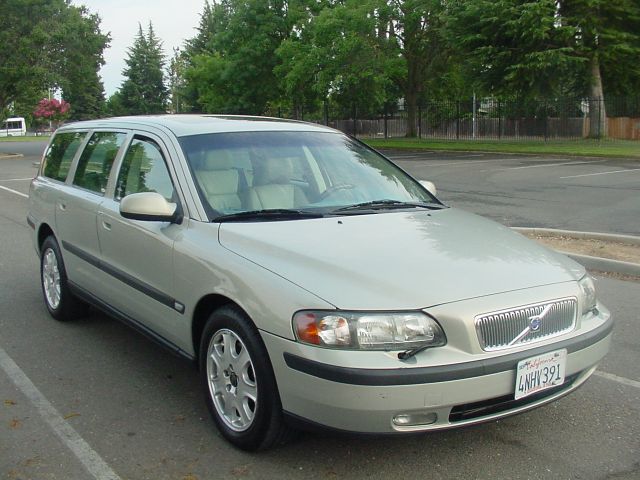 2001 Volvo V70 4X4 ED. Bauer EL