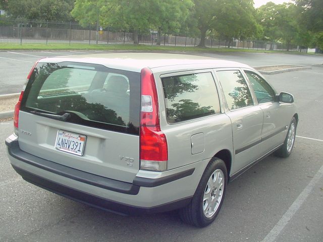 2001 Volvo V70 4X4 ED. Bauer EL