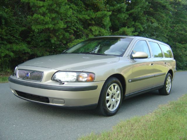 2002 Volvo V70 4WD 4dr Sport