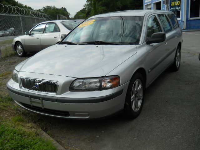 2002 Volvo V70 I W/premium Pkg