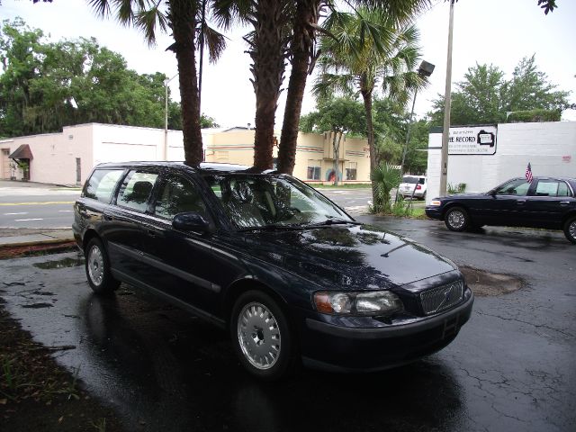 2002 Volvo V70 I W/premium Pkg