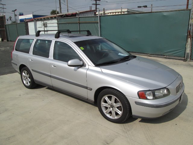 2003 Volvo V70 I W/premium Pkg