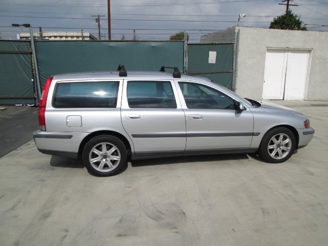 2003 Volvo V70 I W/premium Pkg