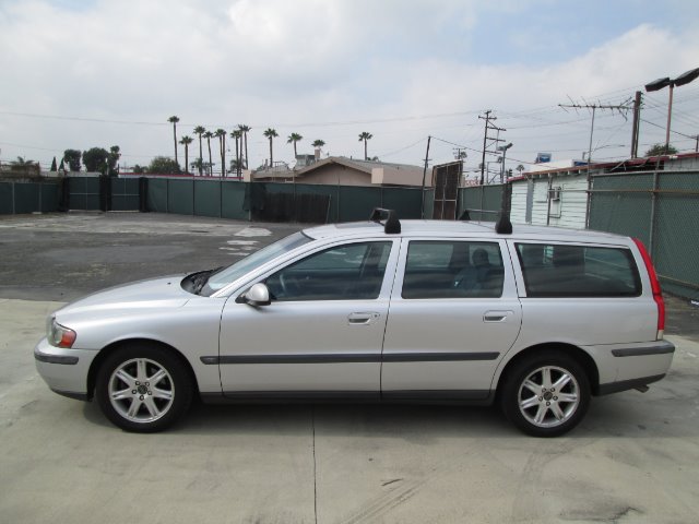 2003 Volvo V70 I W/premium Pkg