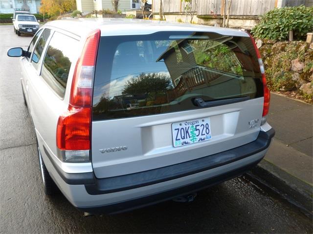 2003 Volvo V70 Unknown