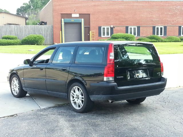 2003 Volvo V70 4X4 ED. Bauer EL