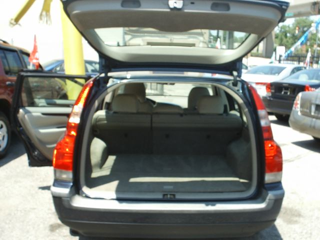 2003 Volvo V70 I W/premium Pkg