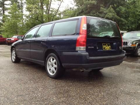 2004 Volvo V70 Sport 4x4 SUV