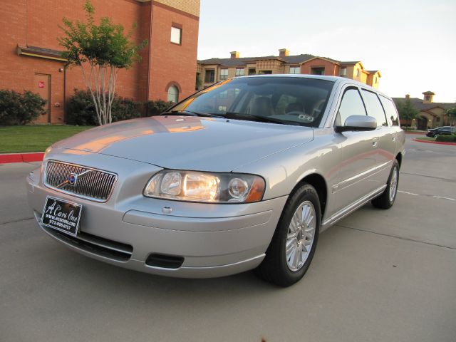 2005 Volvo V70 4WD 4dr Sport