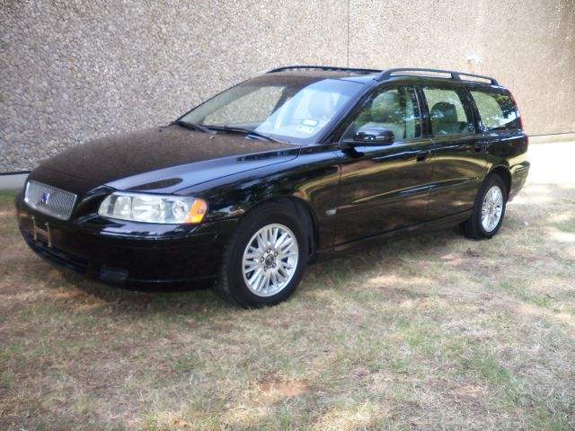 2005 Volvo V70 4WD 4dr Sport