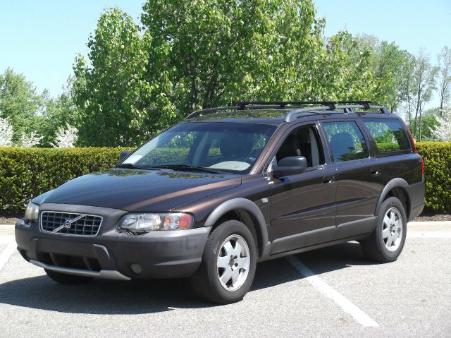 2001 Volvo V70 XC EX - DUAL Power Doors