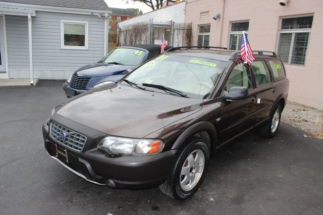 2001 Volvo V70 XC EX - DUAL Power Doors