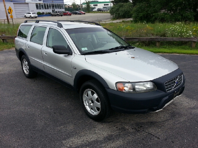 2001 Volvo V70 XC EX - DUAL Power Doors