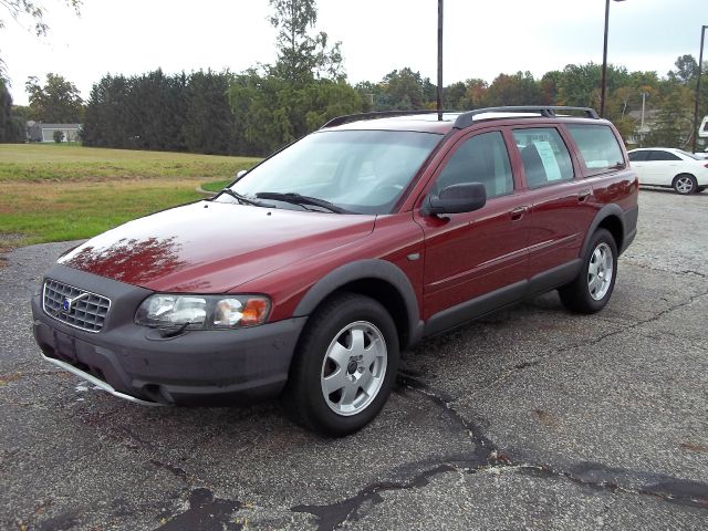 2001 Volvo V70 XC EX - DUAL Power Doors