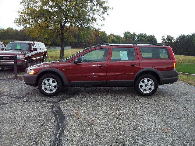 2001 Volvo V70 XC EX - DUAL Power Doors