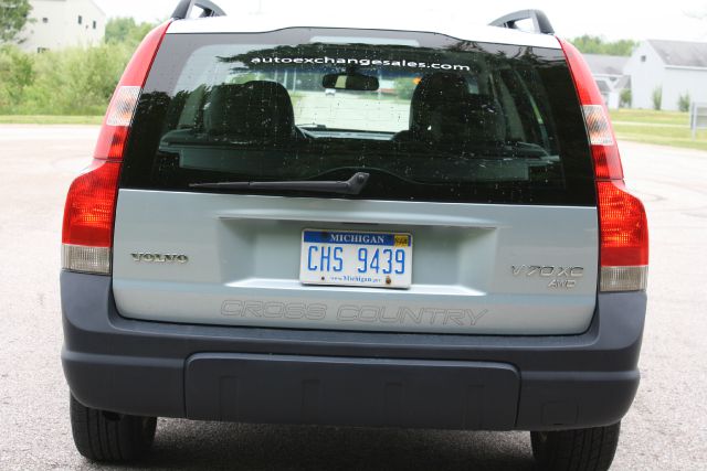 2001 Volvo V70 XC EX - DUAL Power Doors