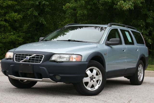 2001 Volvo V70 XC EX - DUAL Power Doors