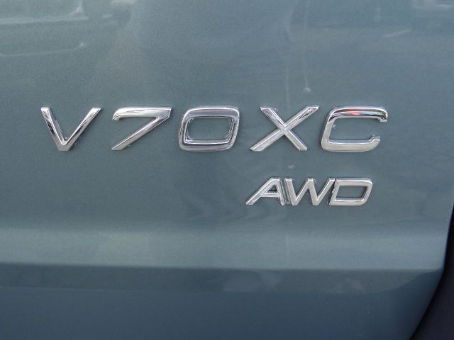 2001 Volvo V70 XC EX - DUAL Power Doors